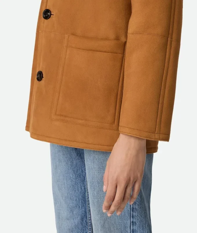 Abrigo de piel de oveja merina afieltrada