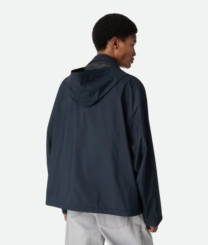 Blouson con capucha de nailon plegable