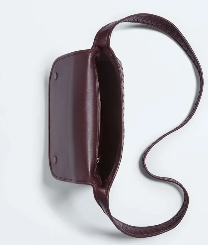 Bolso bandolera con solapa Veneto