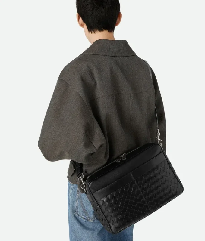 Bolso grande Intrecciato para cámara con bolsillo