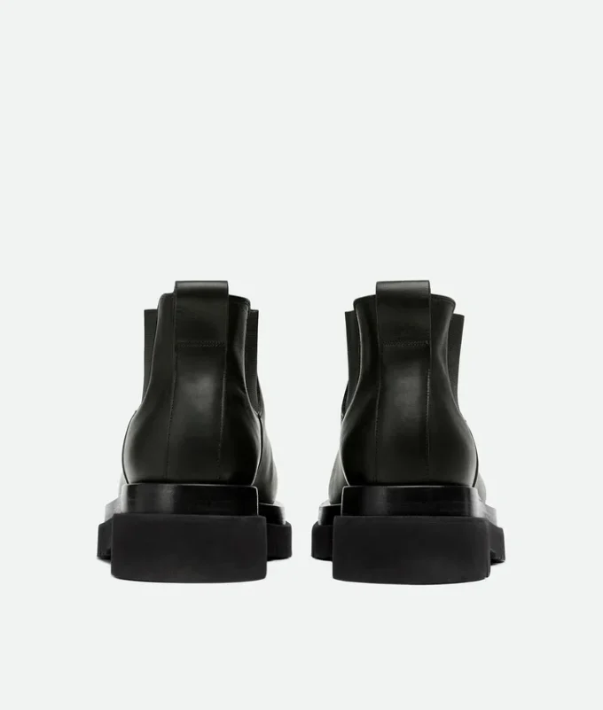 Botas Chelsea con suela de tacos