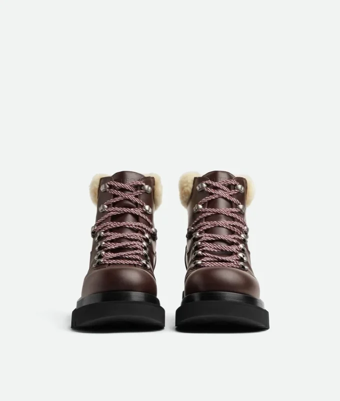 Botas de senderismo con suela de tacos