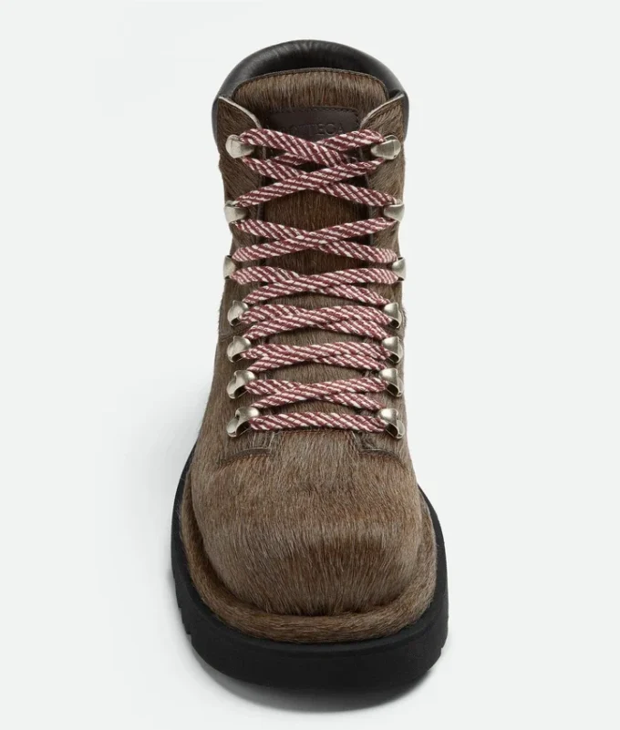 Botas de senderismo con suela de tacos