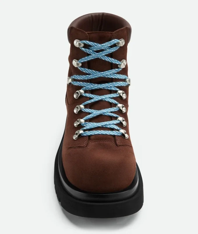 Botas de senderismo con suela de tacos