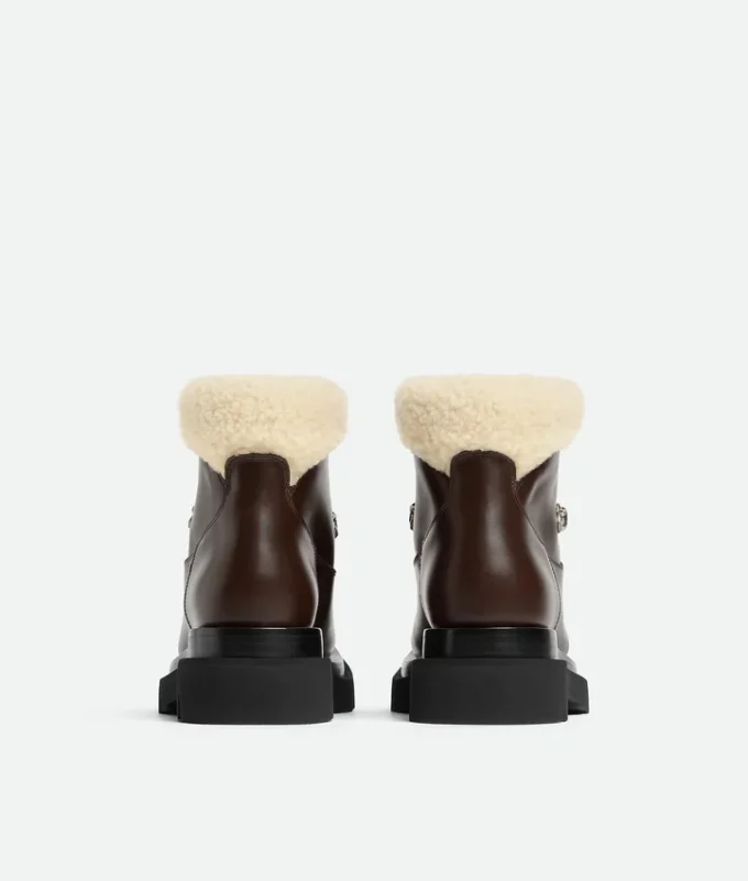 Botas de senderismo con suela de tacos