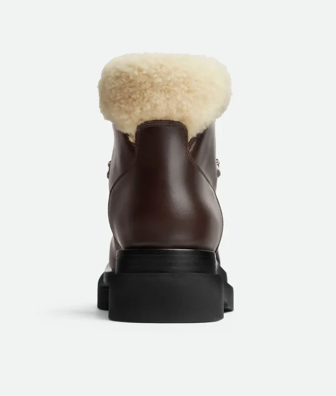 Botas de senderismo con suela de tacos