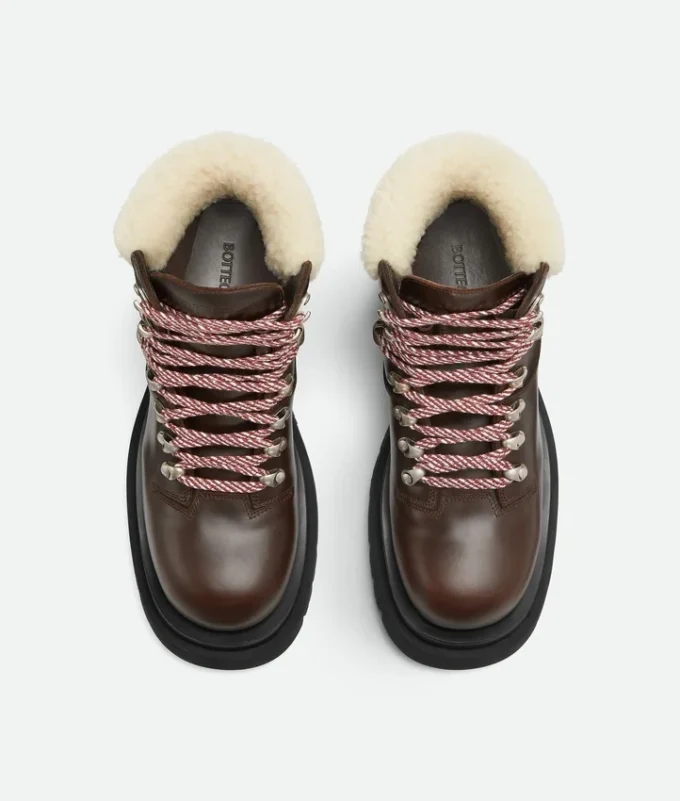 Botas de senderismo con suela de tacos