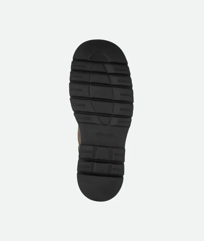 Botas de senderismo con suela de tacos