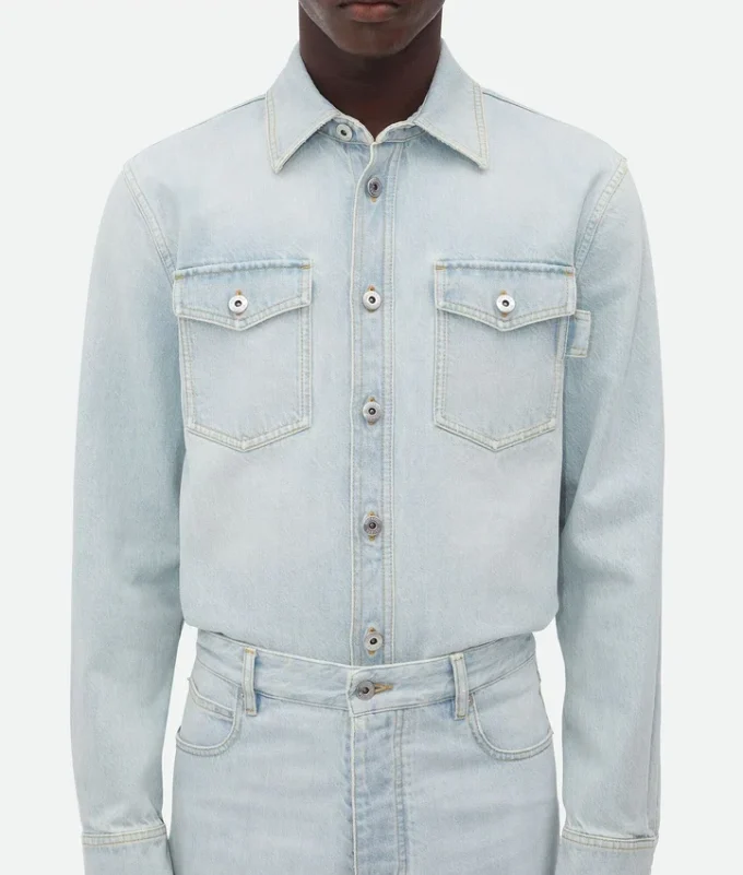 Camisa oversize de denim extra decolorado
