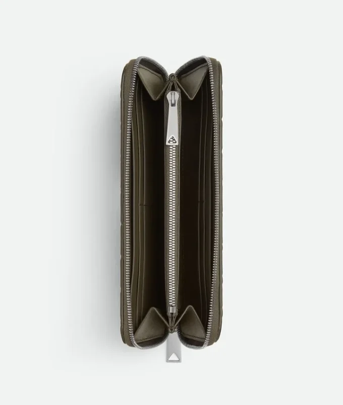 Cartera con cremallera e stampato Intrecciato