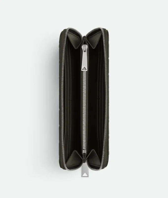 Cartera con cremallera e stampato Intrecciato