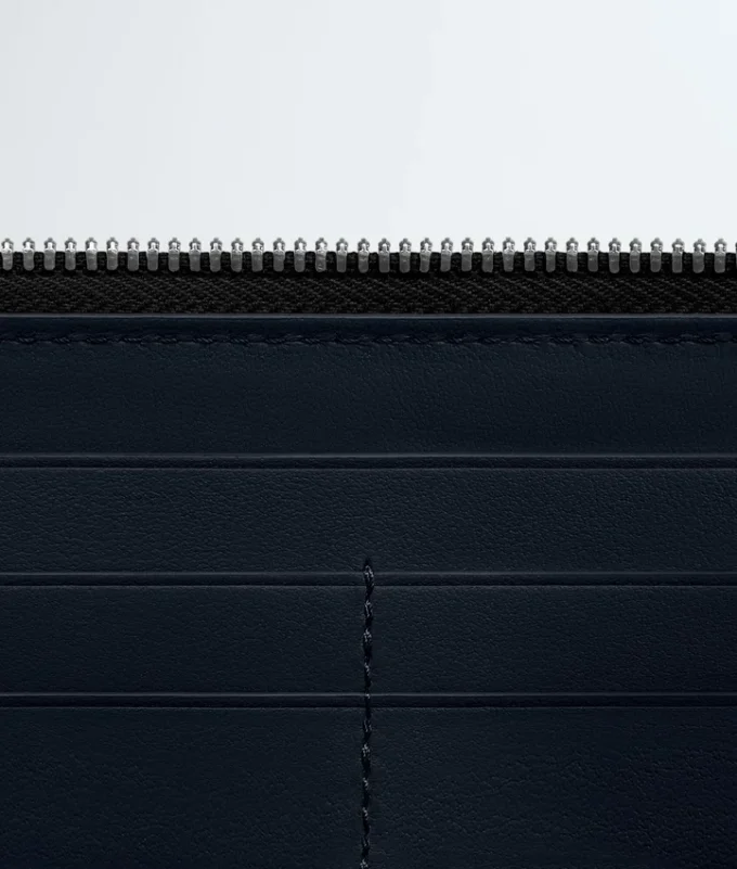 Cartera pequeña con cremallera Intrecciato