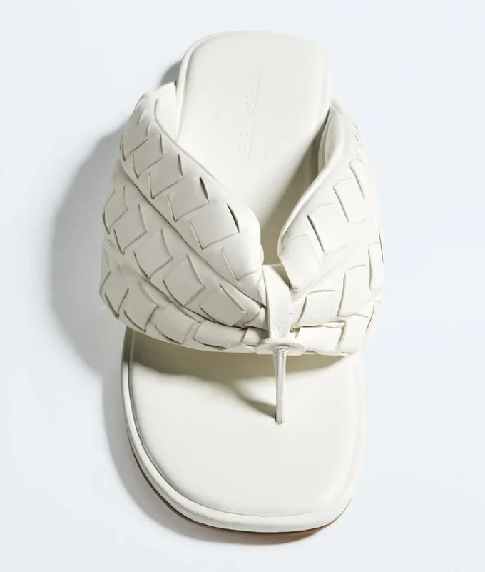 Chanclas planas de salsa