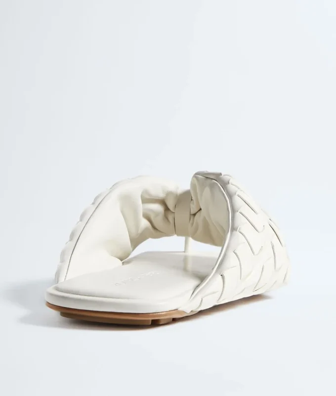 Chanclas planas de salsa