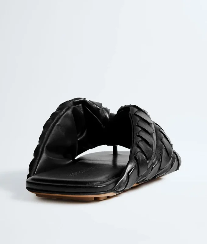 Chanclas planas de salsa