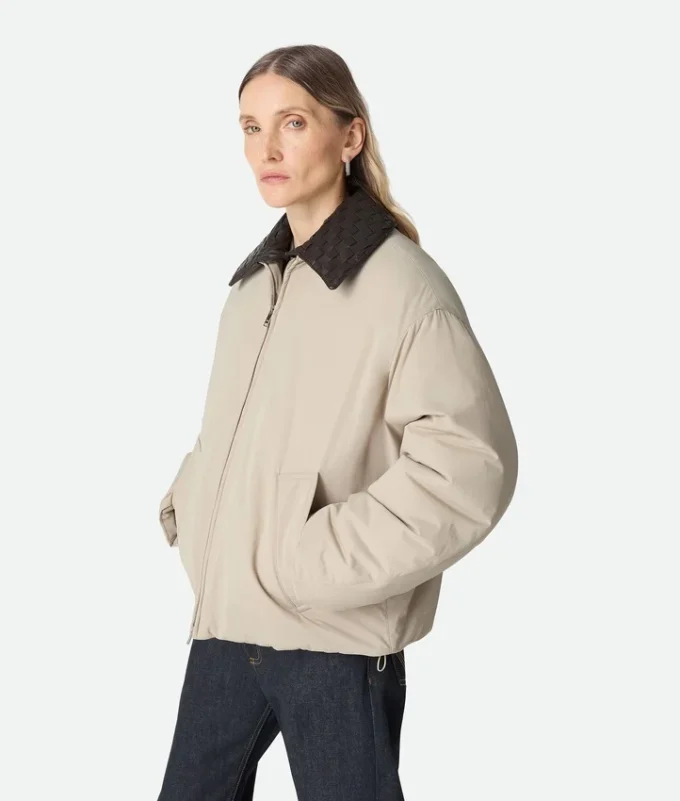 Chaqueta acolchada de nailon técnico