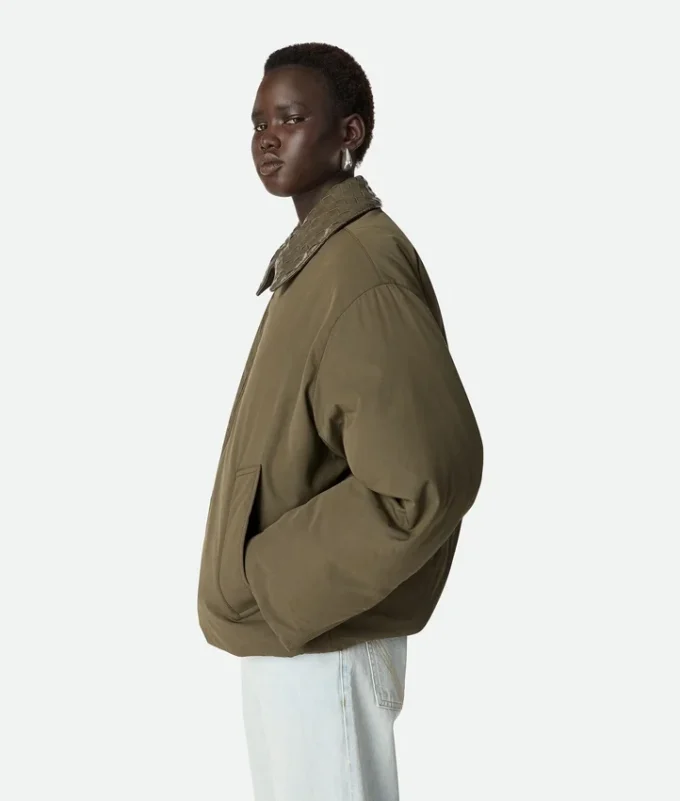 Chaqueta acolchada de nailon técnico