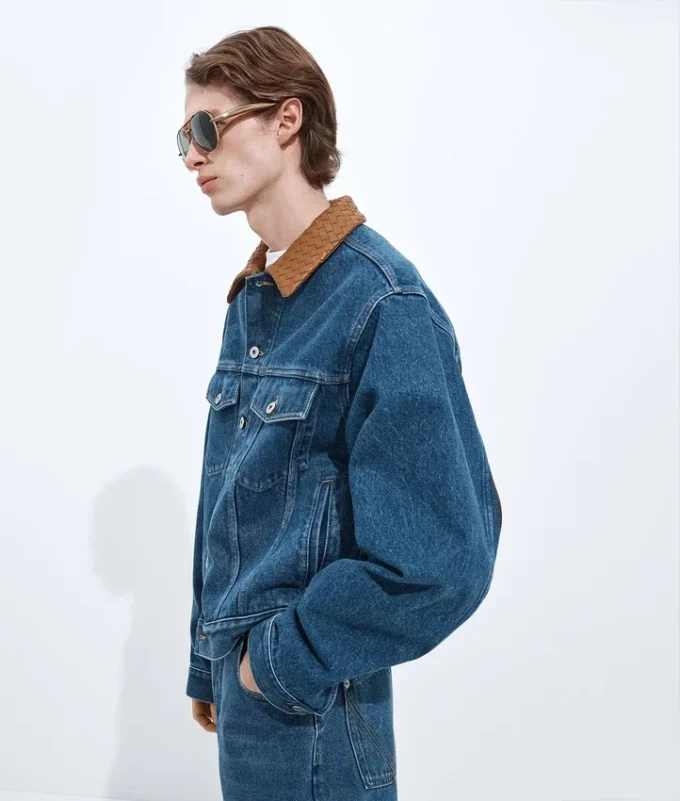 Chaqueta de denim índigo mediana