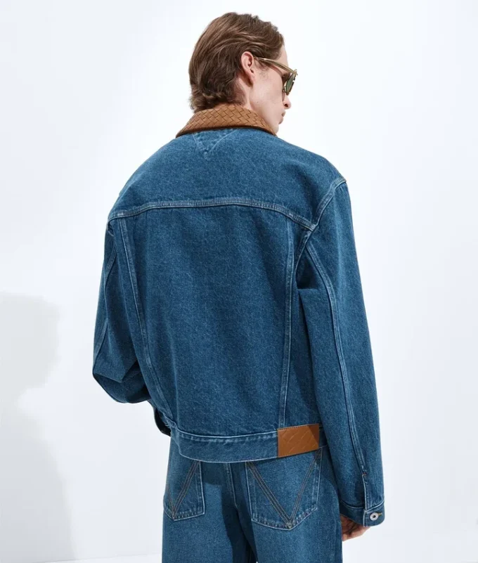 Chaqueta de denim índigo mediana