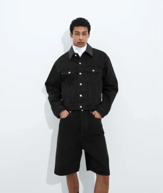 Chaqueta vaquera negra desgastada