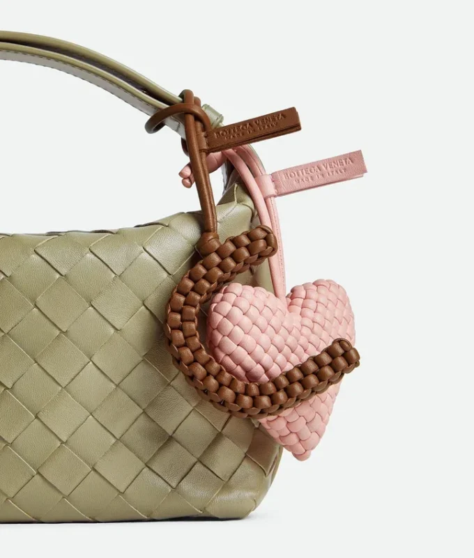 Colgante con la letra C