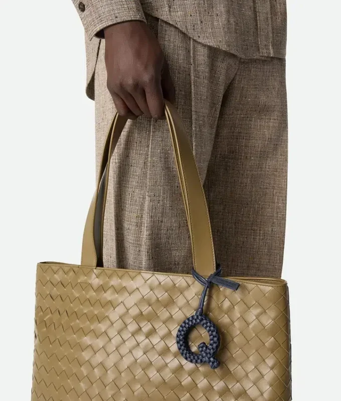 Colgante con la letra Q