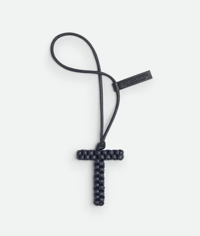 Colgante con la letra T