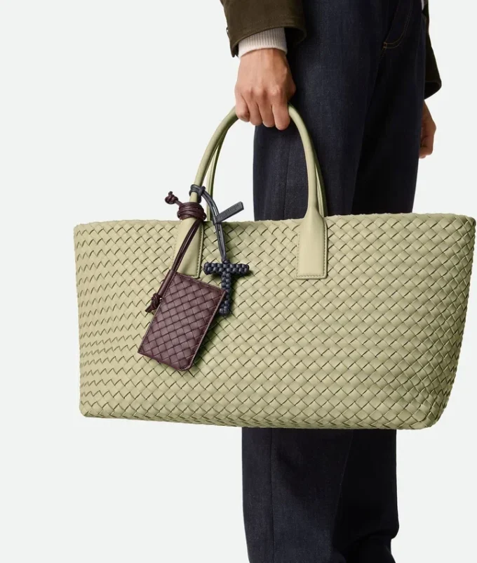 Colgante con la letra T