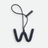 Colgante con la letra W