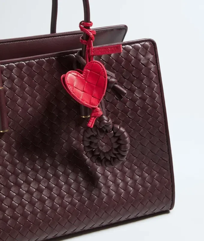 Colgante con nudo en forma de concha