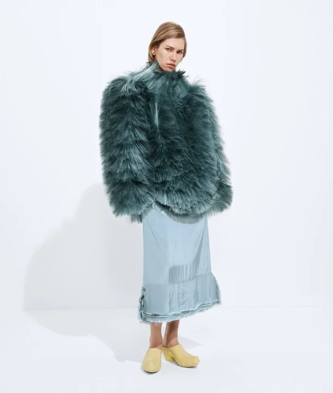 Top bordado con flecos