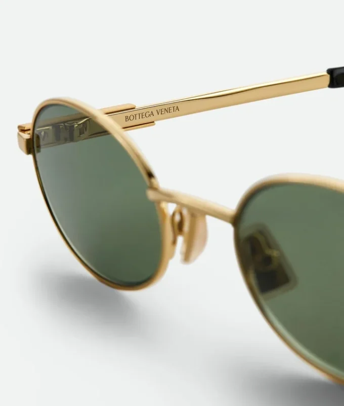 Gafas de sol ovaladas clásicas