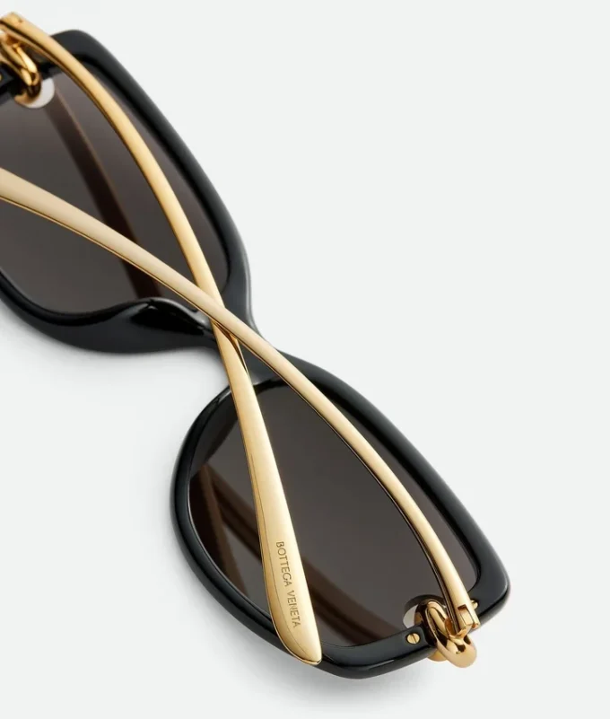 Gafas de sol rectangulares con nudo