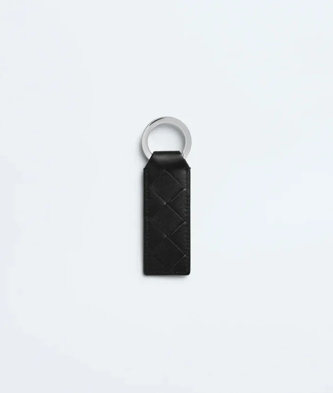 Llavero con lengüeta