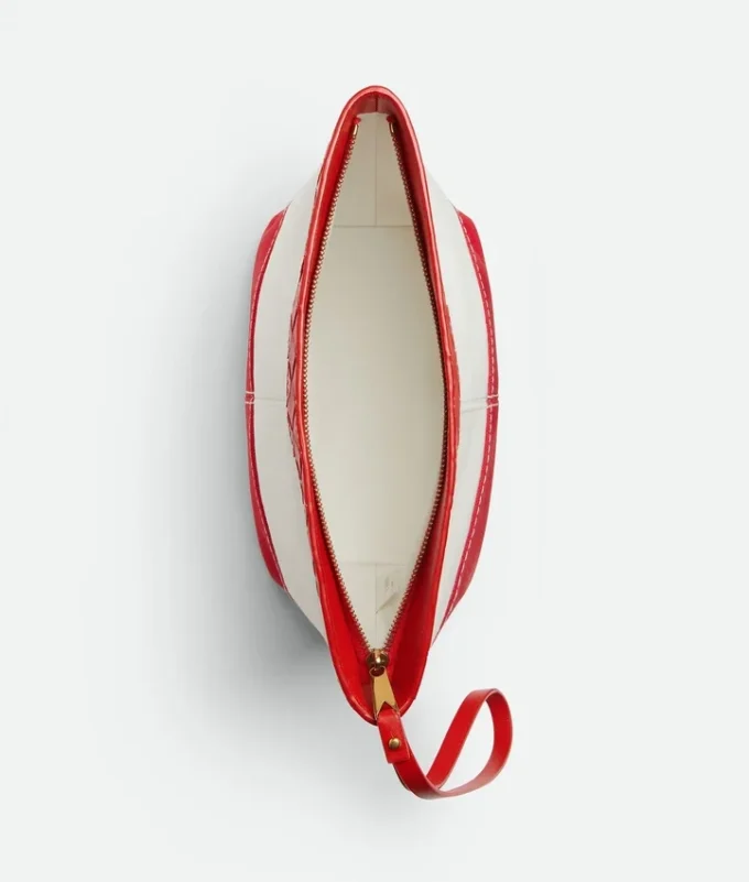 Medium Pouch with flap