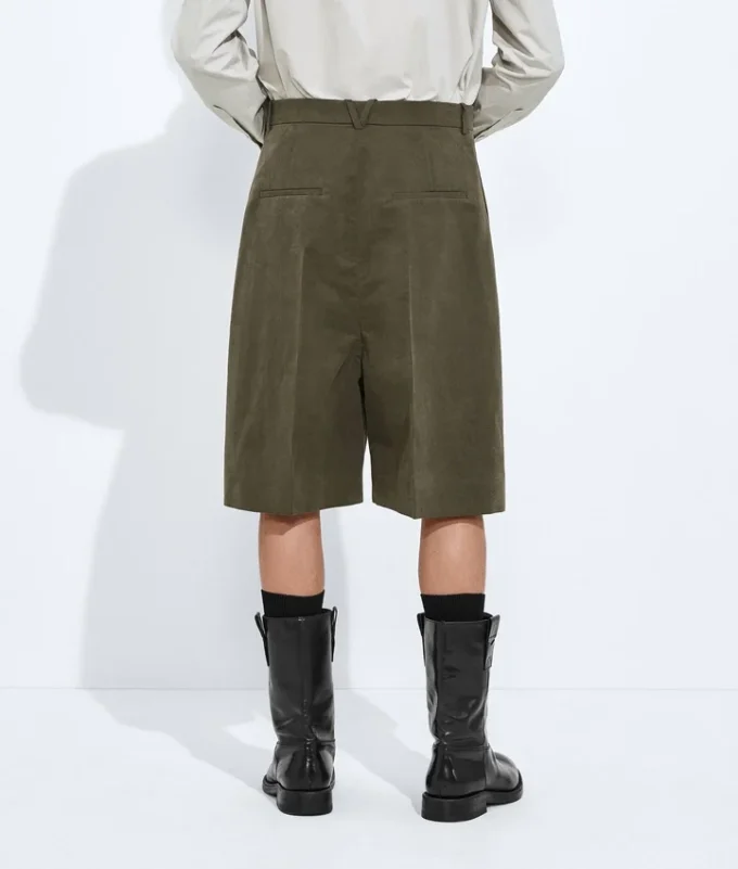 Pantalones cortos arrugados de algodón y seda