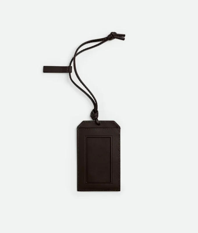Portacredenciales con correa