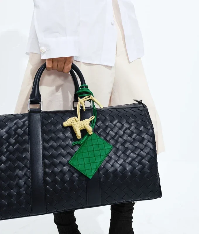 Portacredenciales Intrecciato con estampado