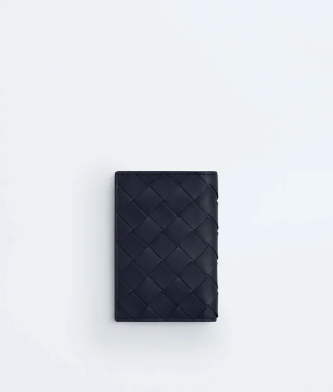 Tarjetero con solapa