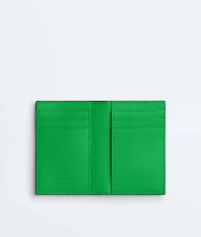 Tarjetero con solapa Intrecciata