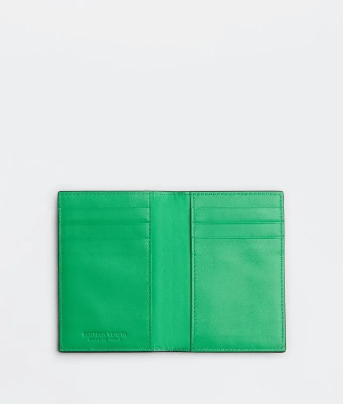 Tarjetero con solapa Intrecciata