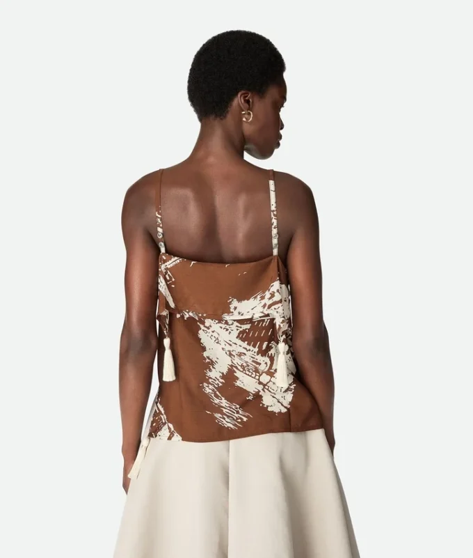 Top de seda con estampado de postal italiana