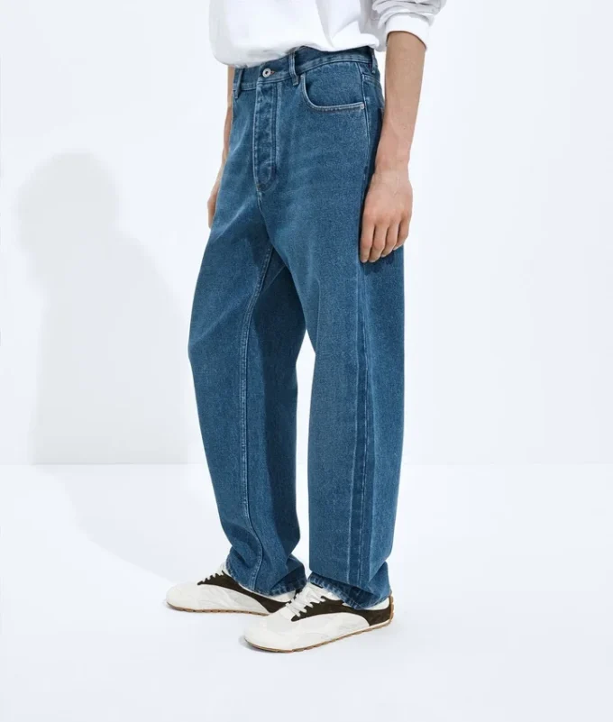 Vaqueros de pierna ancha en índigo medio