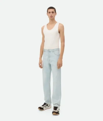 Vaqueros rectos con lavado extra decolorado