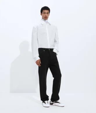 Vaqueros rectos negros desgastados