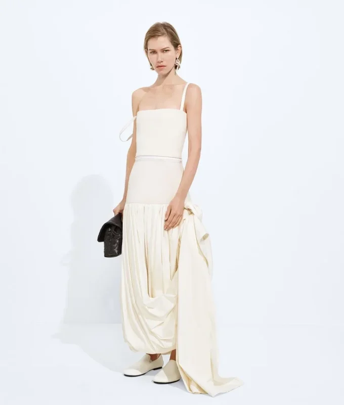 Vestido de gabardina de lana