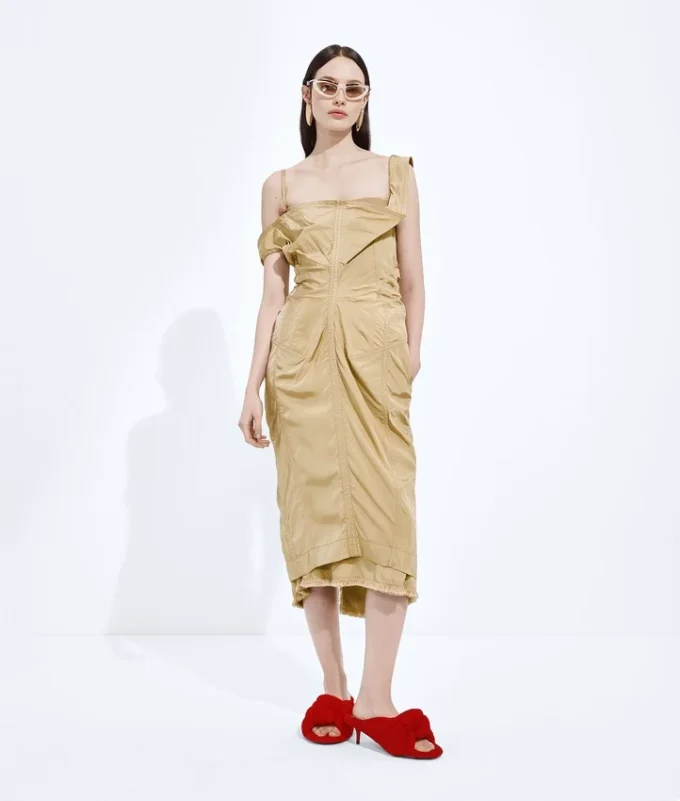 Vestido de tafetán de seda lavado