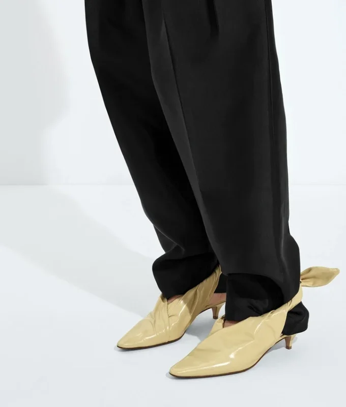 Zapatos de salón con talón abierto Vesta